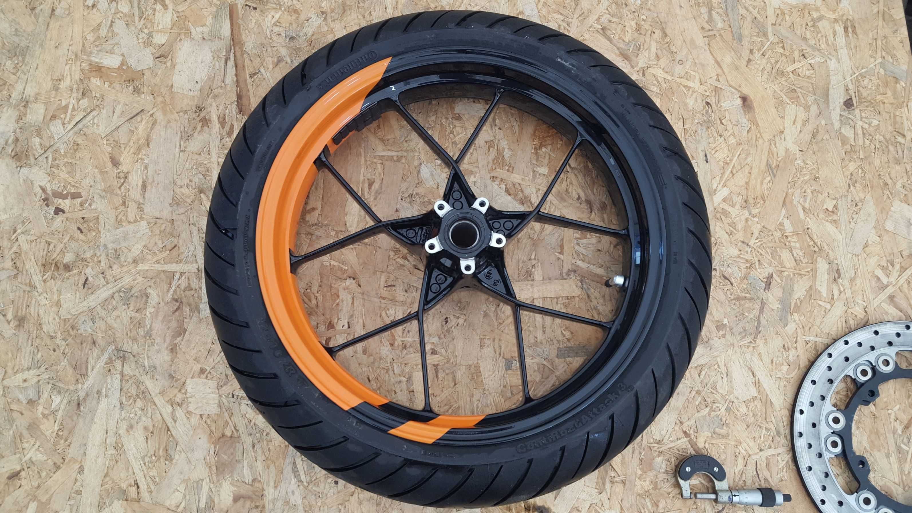 Felga kolo Superduke 1290 Super Duke R 2018-20 rok z opona KTM Idealne