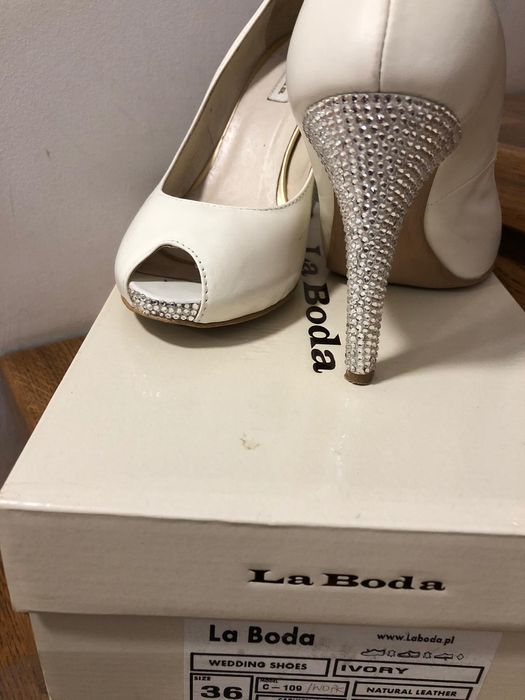 Buty ślubne la boda roz 36 kolor Ivory szpilki z cyrkoniami