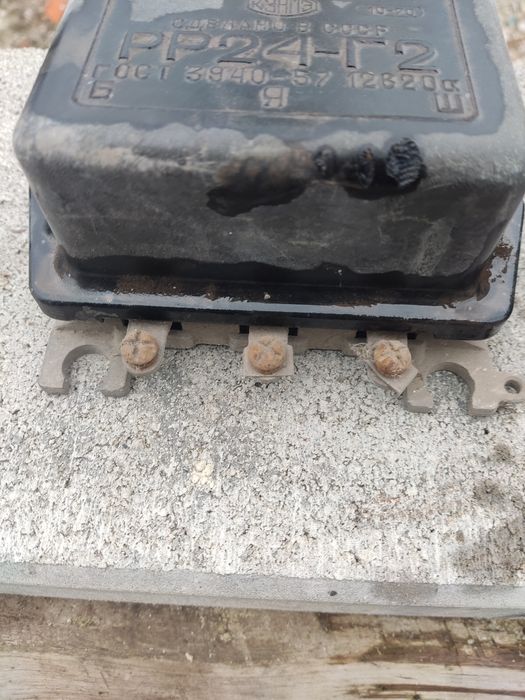 Регуляторы напряжения