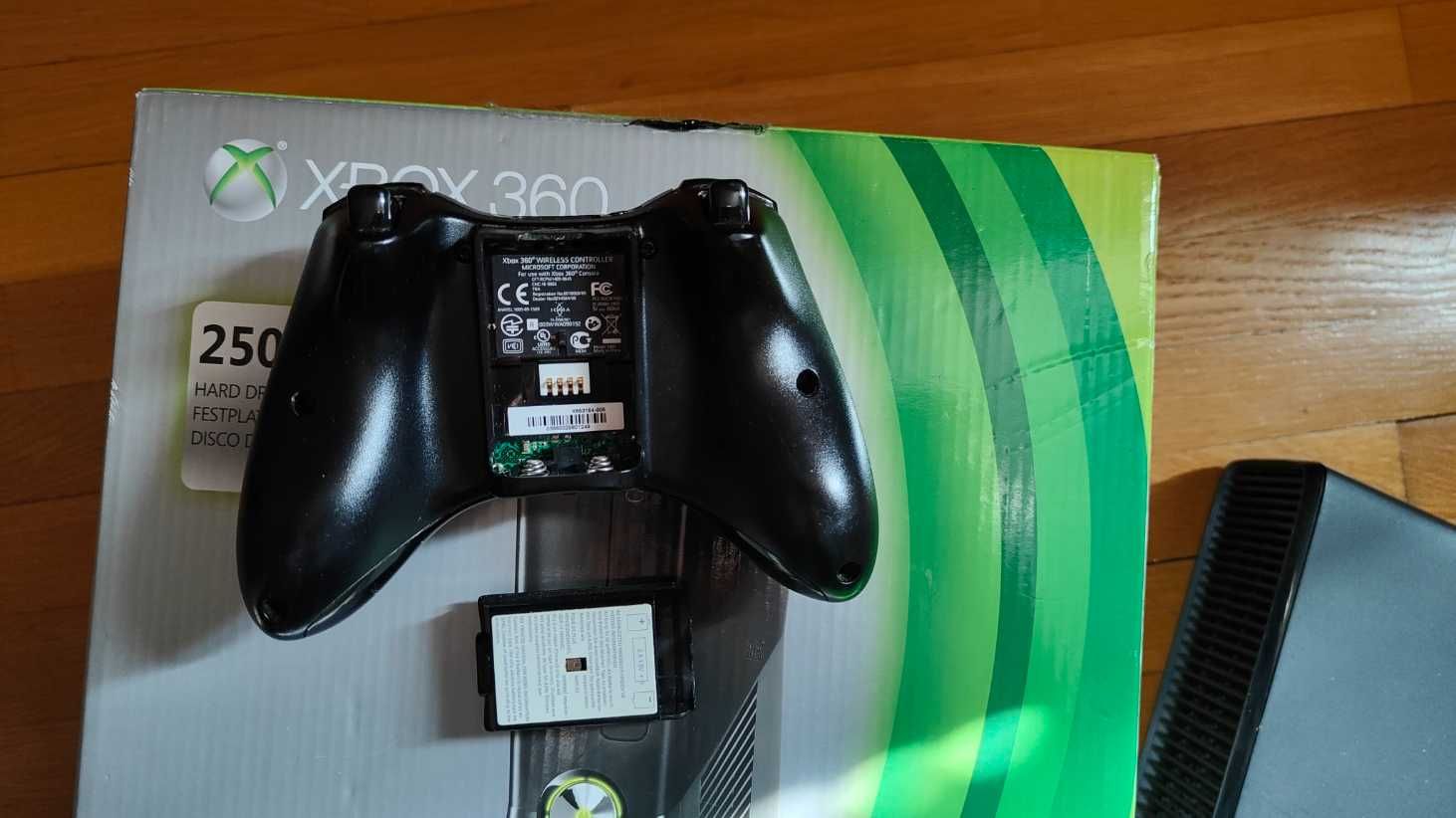 Xbox 360 slim 250gb с играми