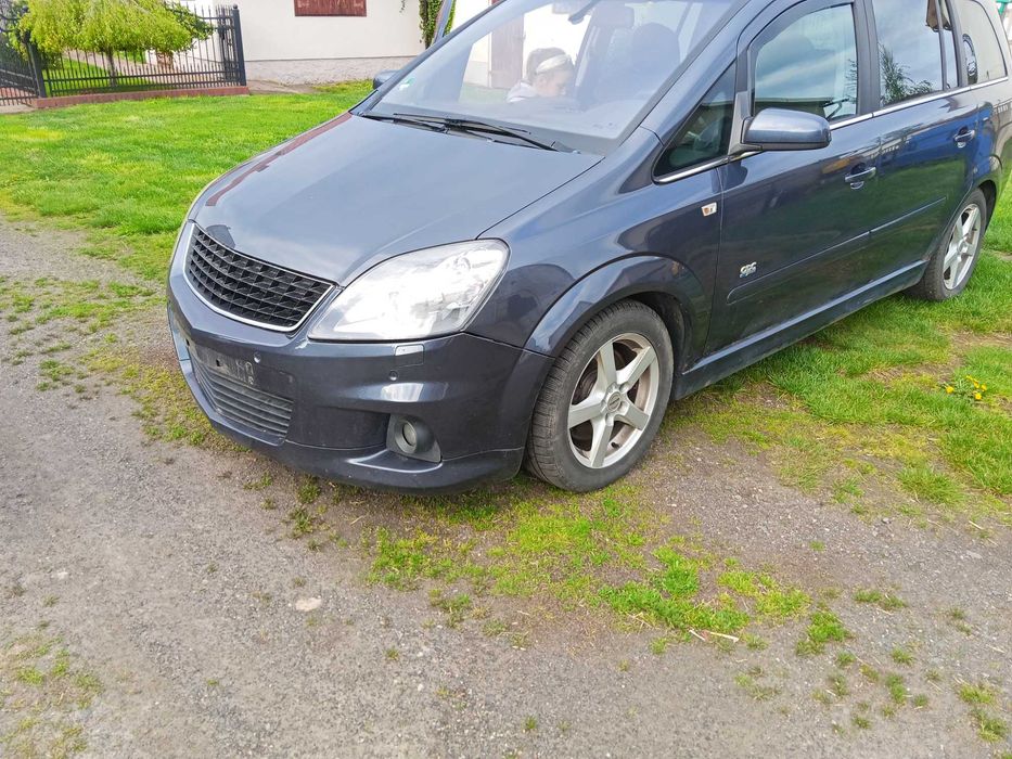 Zderzak Opc Opel ZAfira B z168 spryski, czujniki pdc