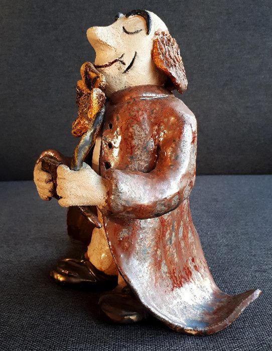 Ciężka szkliwiona figurka ceramiczna wys.18cm vintage