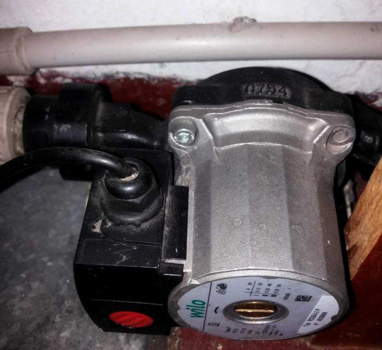 Газовый котел EUROSIT 630 насос, радиаторы чугунные, фурнитура