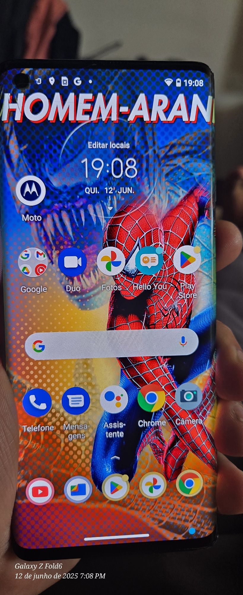 Moto Edge tela OLED