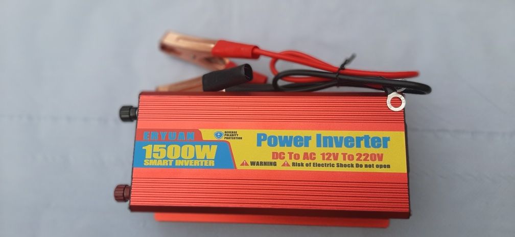 Инвертор 12 на 220  1500 W или преобразаватель  1500 вт.