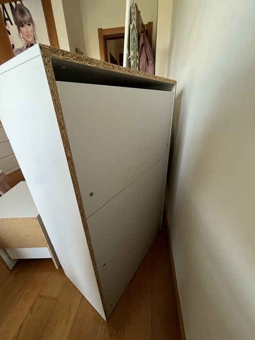 Comoda branca e mesa cabeceira IKEA KULLEN