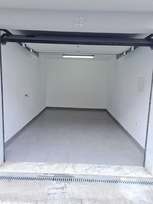 Garagem em Alhos Vedros
Garagem na Rua Almeida Garrett