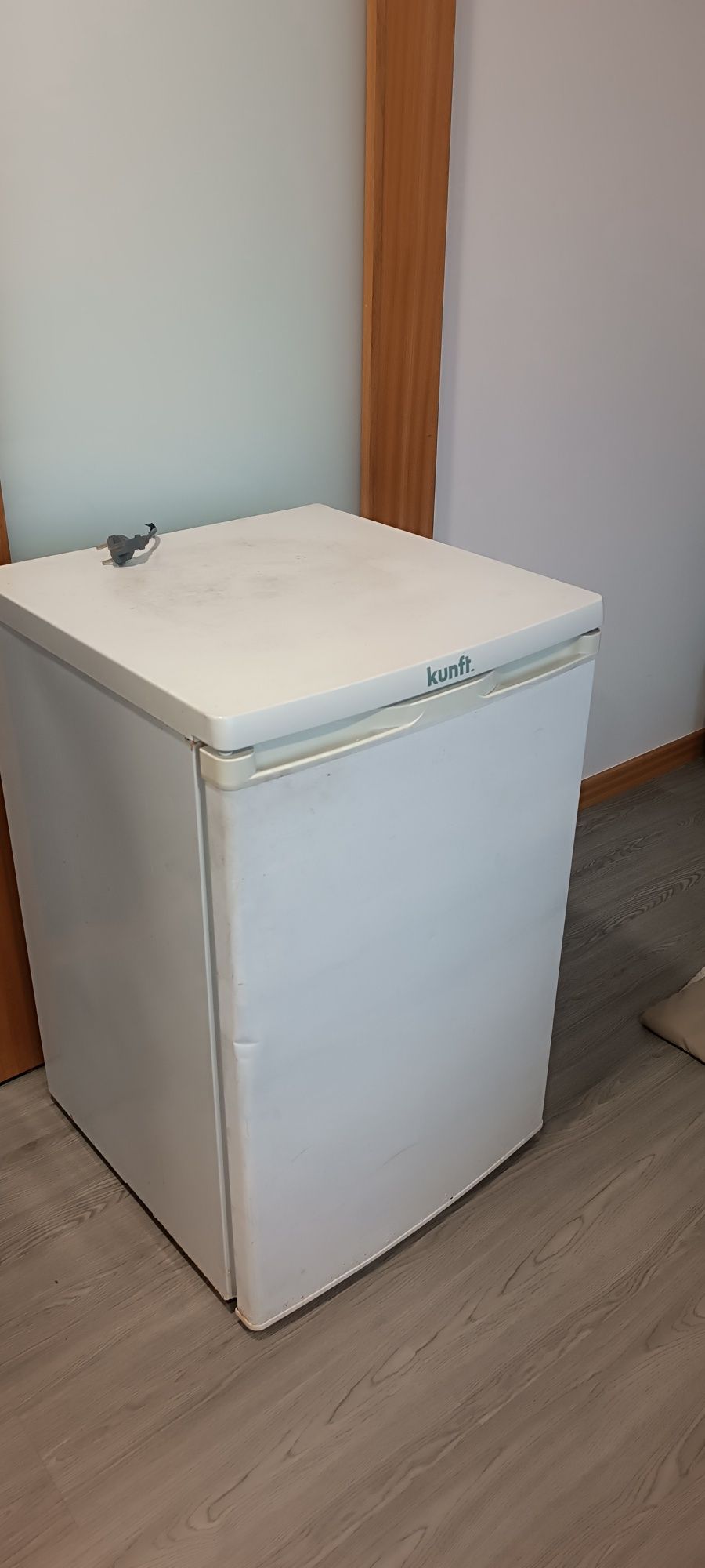 Pequeno refrigerador