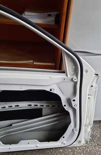 Mercedes glc x253 уплотнитель прокладка двери левой передней оригинал