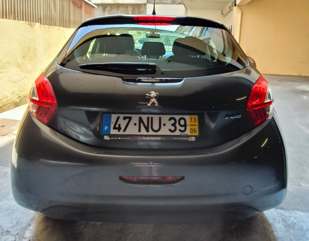 Peugeot 208 1.2Vti 2013 apenas 130 mil kms