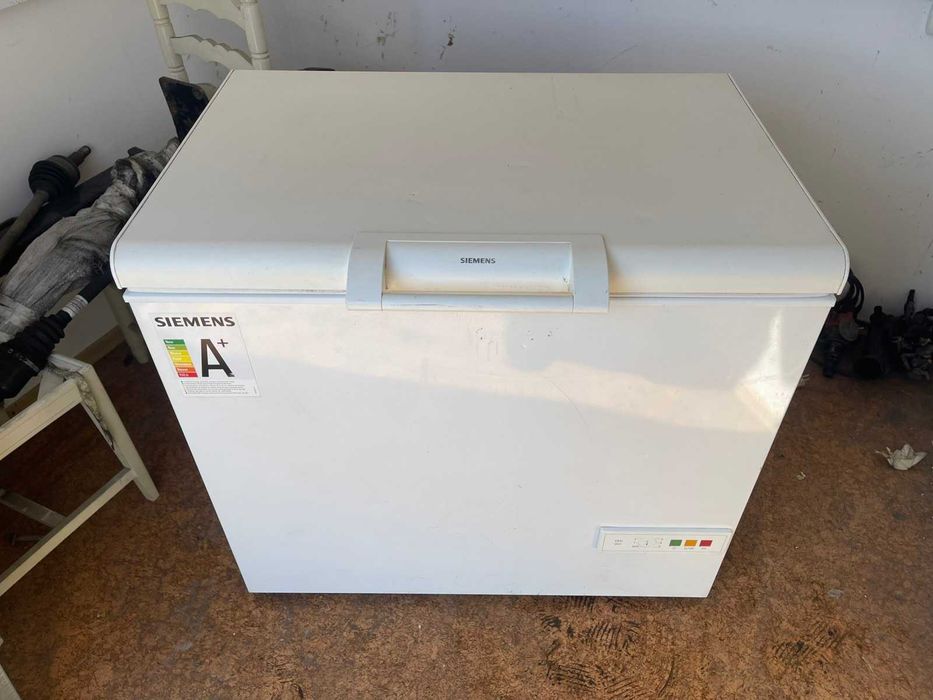 Морозильна камера Siemens