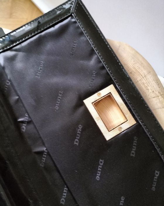 Torebka kopertówka Dune czarna ćwieki złoto