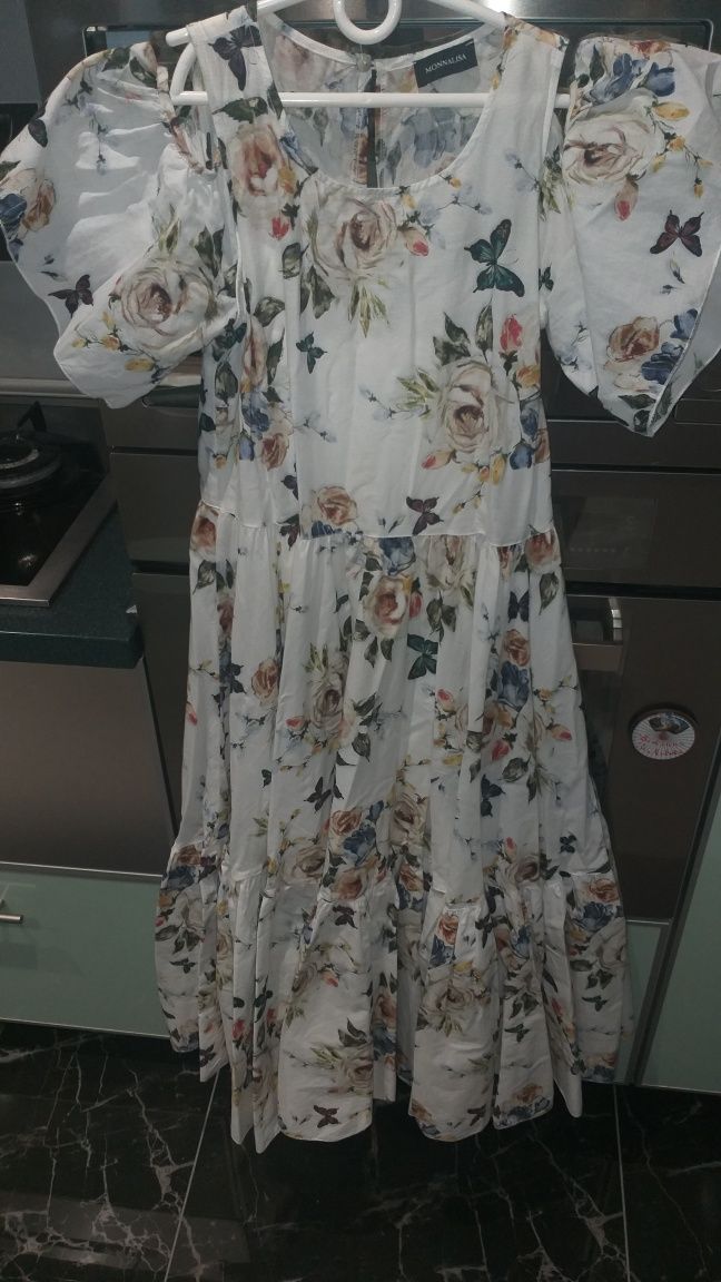 Monnalisa шикарное платье на 12 лет