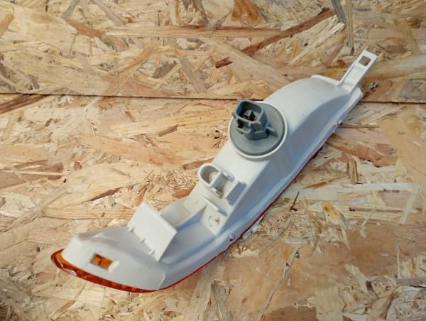 Pisca frente esquerdo TOYOTA Corolla Sedan (_E10_)