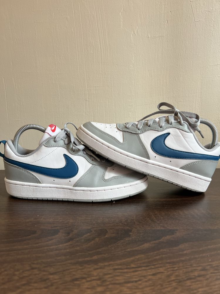 Nike Court Borough Low 2