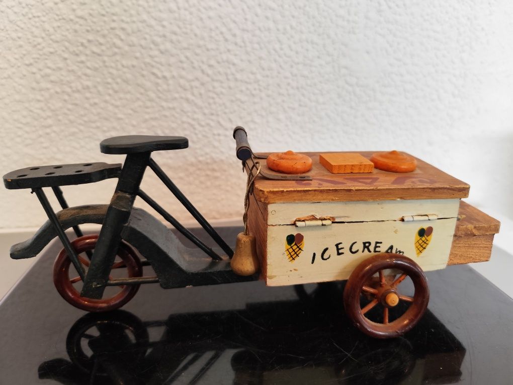 Dekoracja wózek drewniany szkatułka vintage retro prl