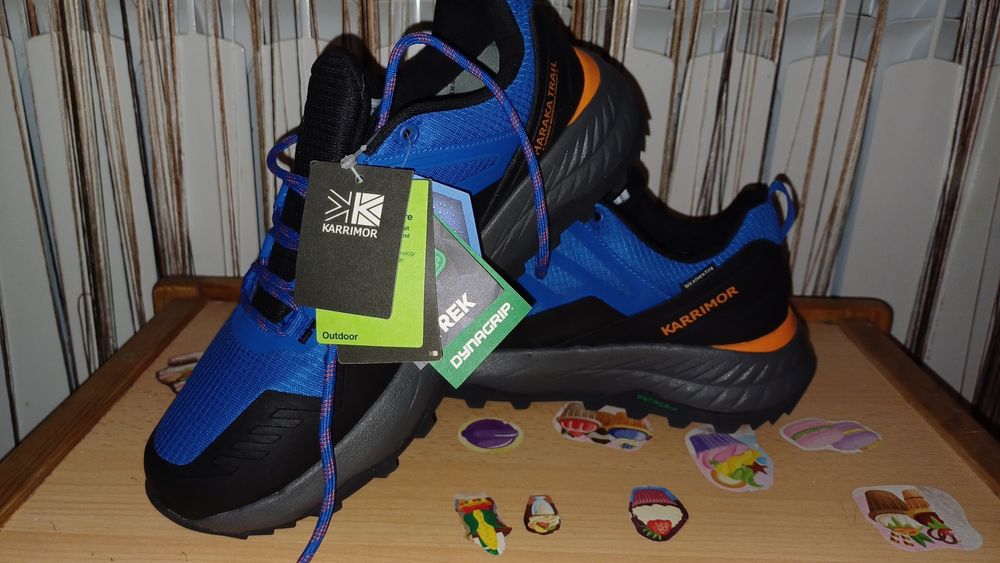 Продам кросівки 42р