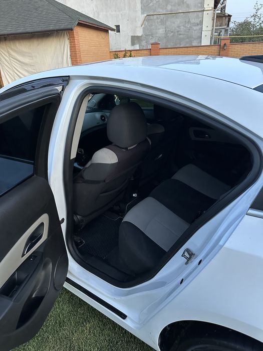 Продам Шевроле Круз