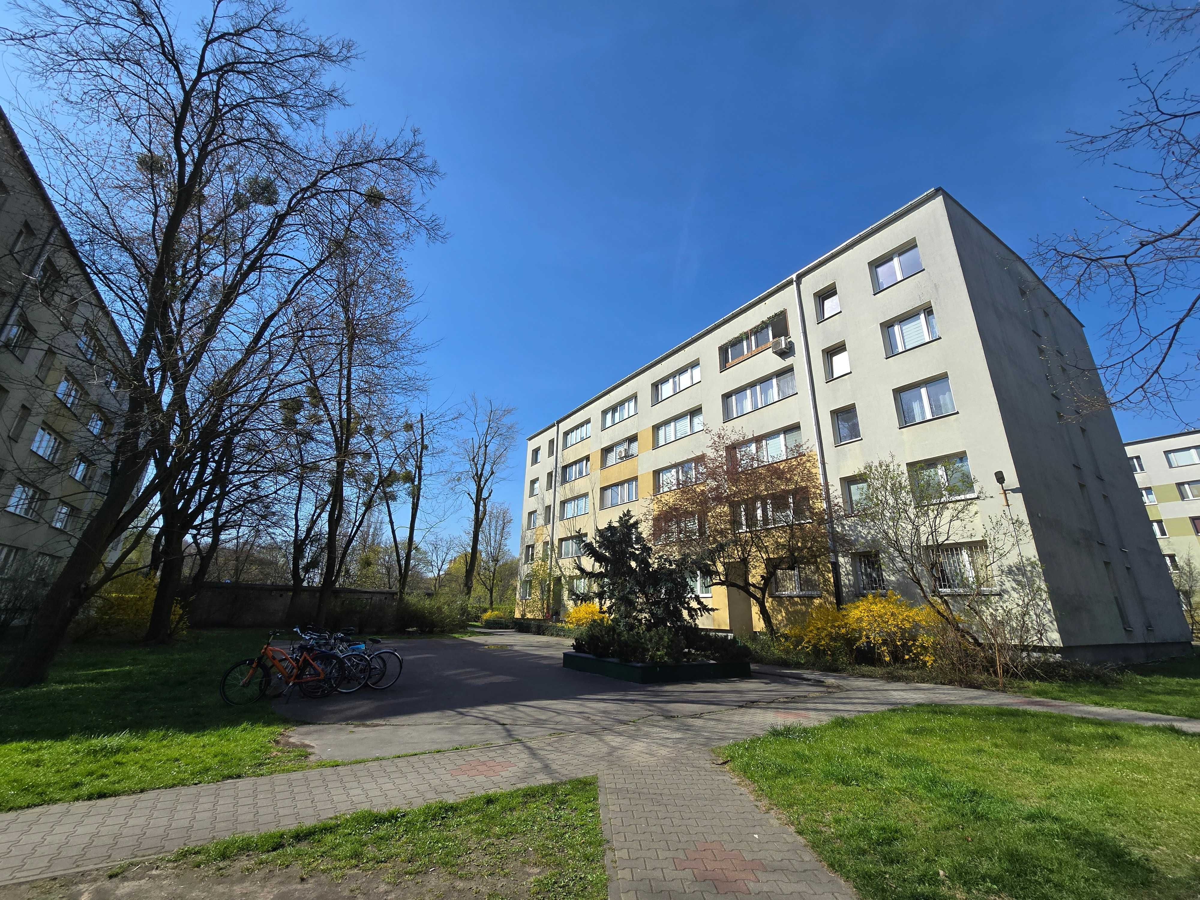 Bezpośrednio M2 metro Słodowiec ul. Gąbińska 30