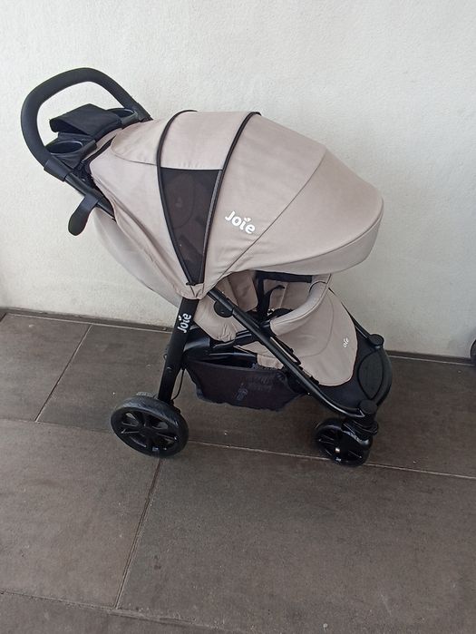 Wózek spacerowy joie litetrax beżowy