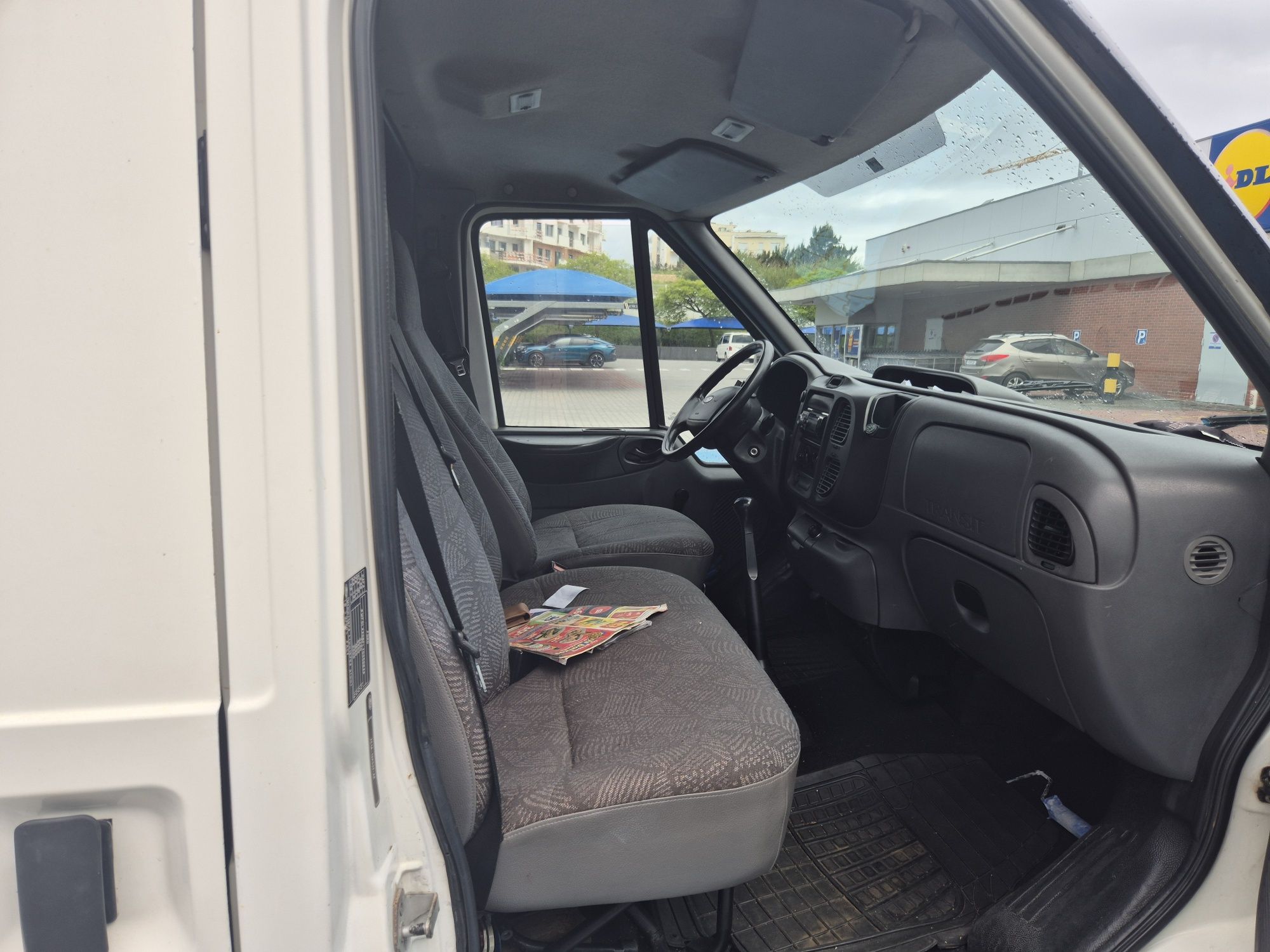 Ford transit... carro muinto boa