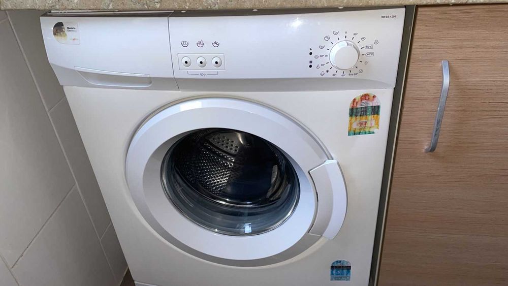 Maquinas de lavar roupa em bom estado