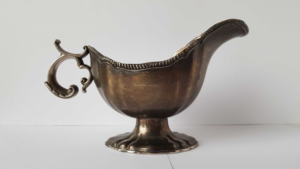 Stara, metalowa platerowana sosjerka