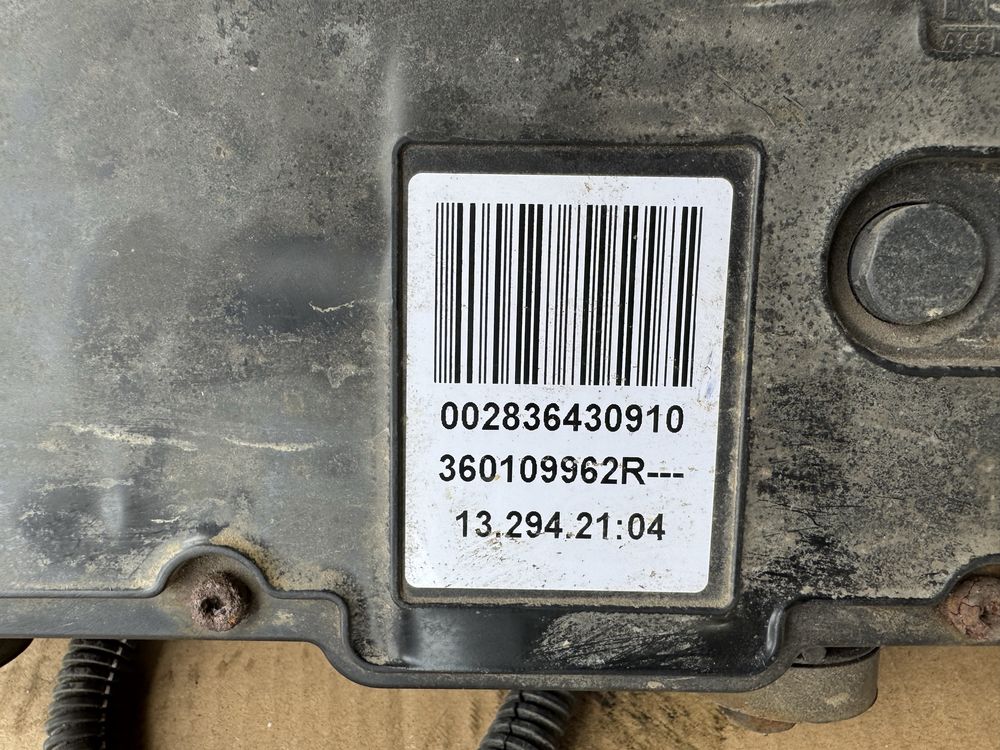 Hamulec ręczny elektryczny Renault Laguna III