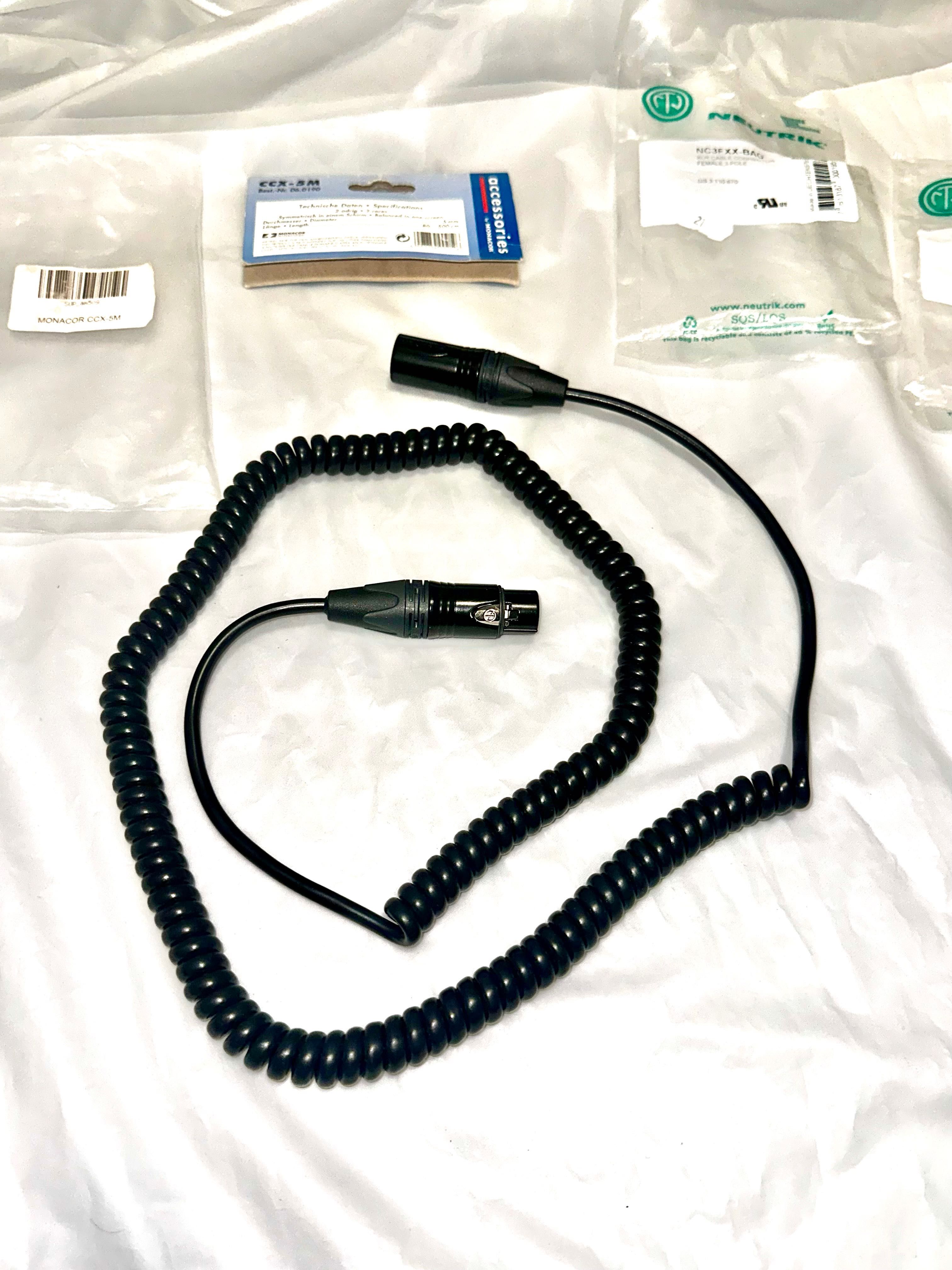 Kabel mikrofonowy spiralny 5 metr Monacor Neutrik