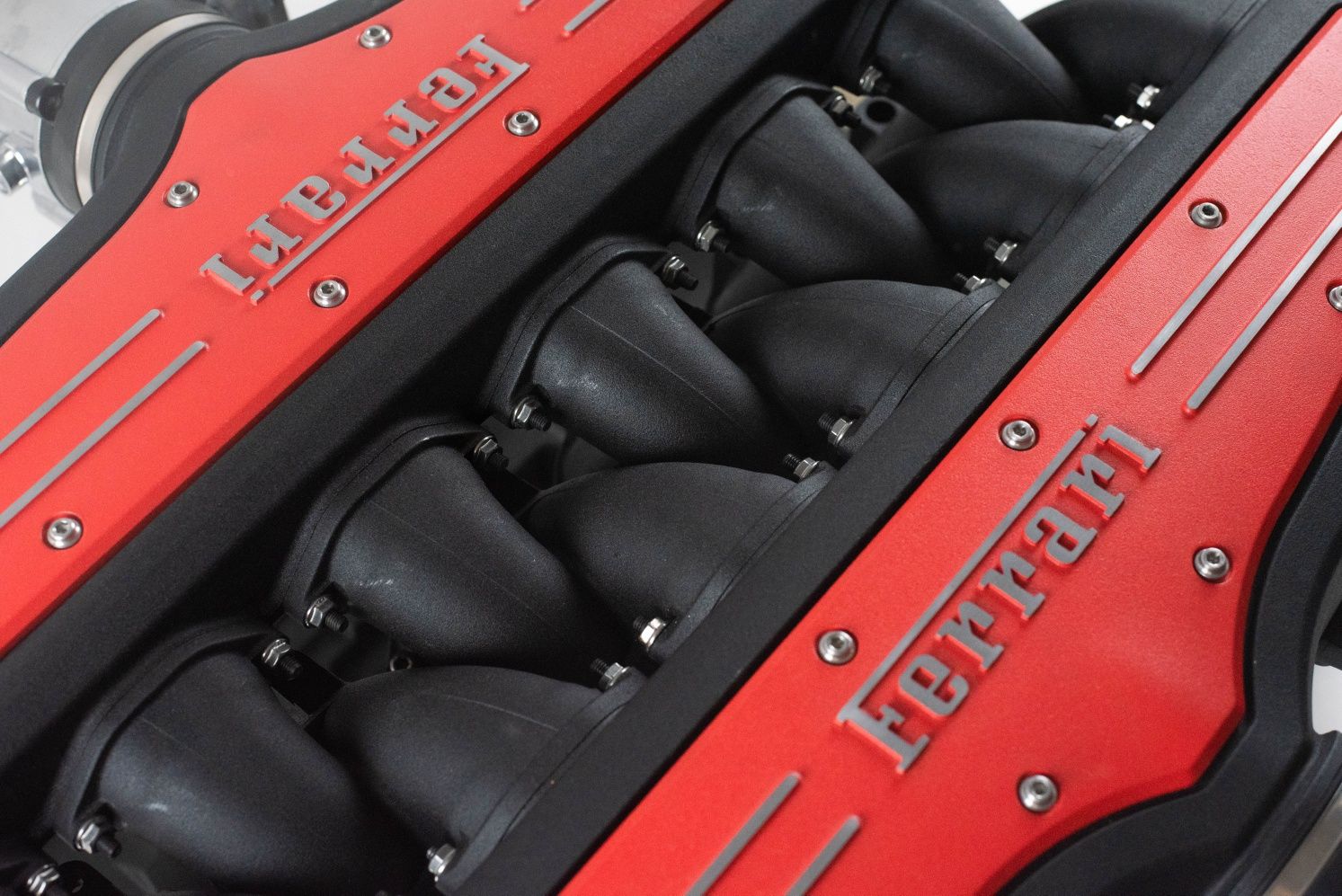 Stolik z kolektora ssącego Ferrari 599 V12 Stolik kawowy Ferrari V12