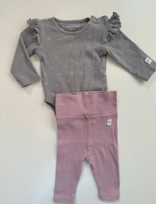 Zestaw Body w kwiatki & spodenki, r.62