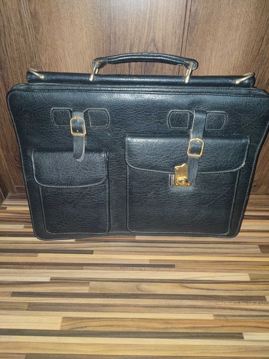 Новый кожаный портфель / деловой