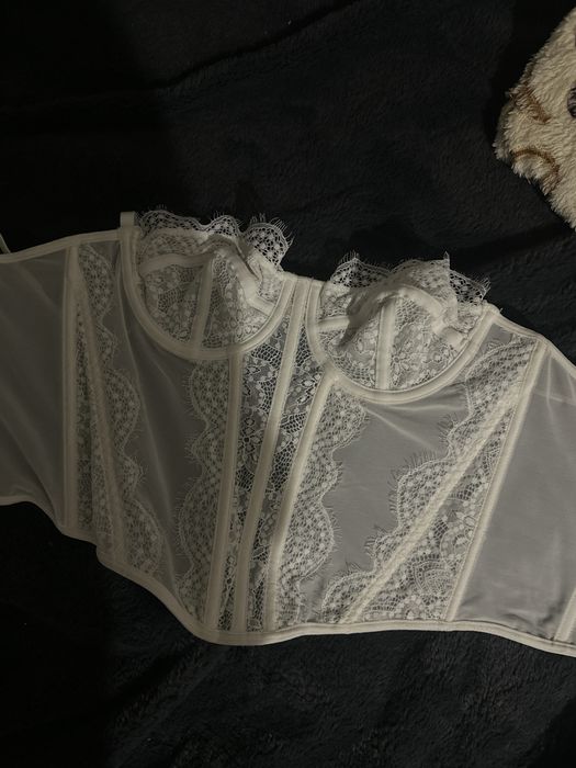 Абсолютно новий корсет