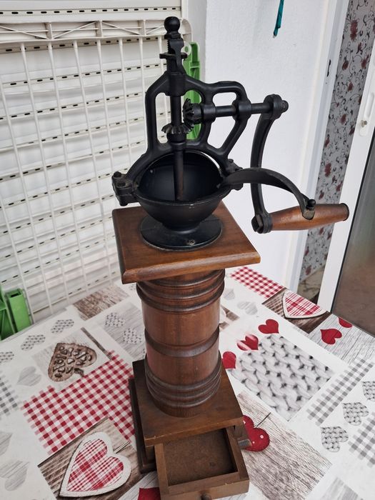 Moinho de café  manual para colecionadores