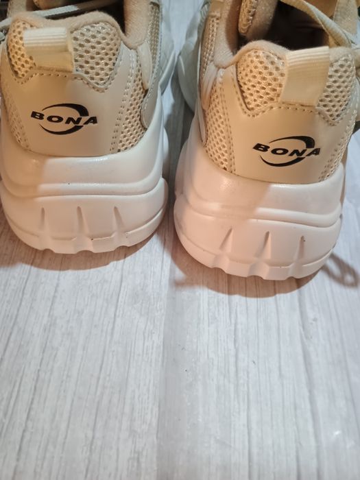 Кросівки Bona беж