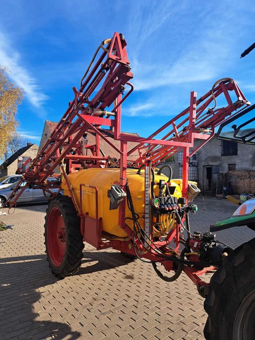 Opryskiwacz polowy PILMET 1618 PLUS