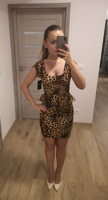 Sukienka ZARA z baskinką panterka, XS