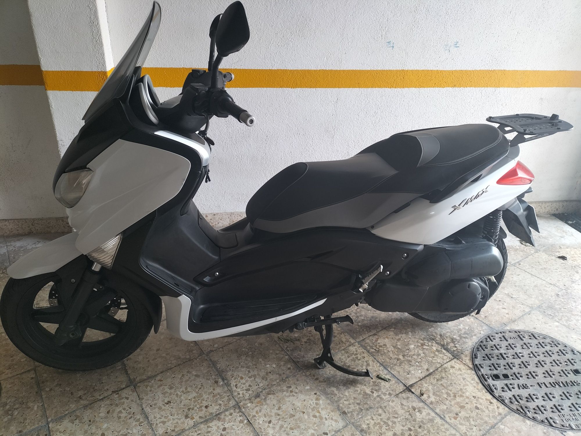 Yamaha X-max 250