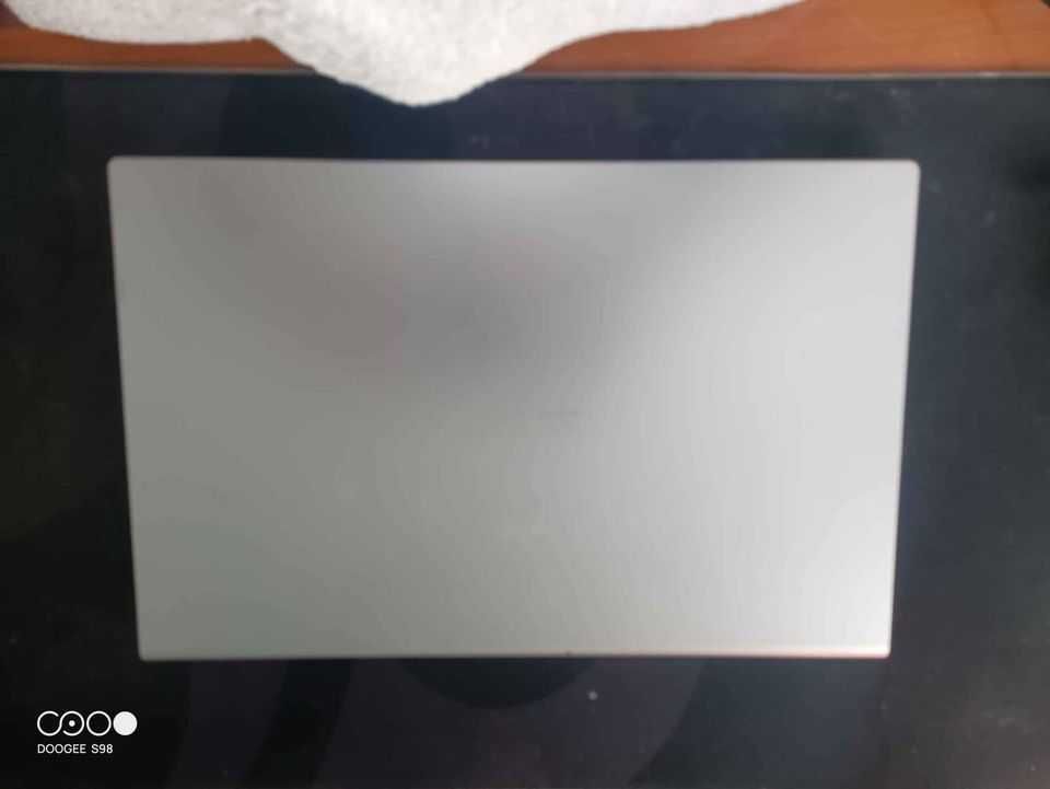 Vendo Asus Vivobook
(como novo)