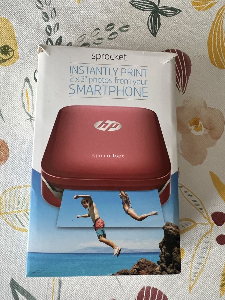 INSTANTLY PRINT 2 x 3" photos from your SMARTPHONE