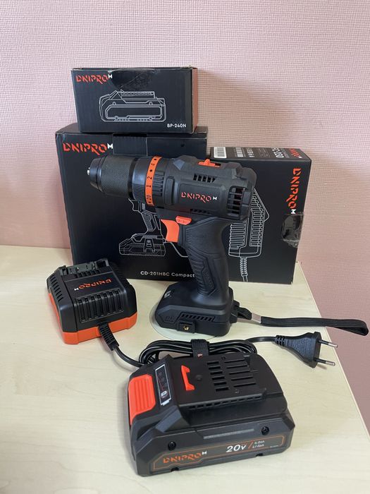 Шуруповерт ДнипроМ