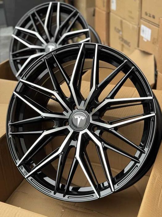 Купити диски Tesla (Model Y, Mode 3) R20 5X114,3  J*  ET*  DIA* підбір