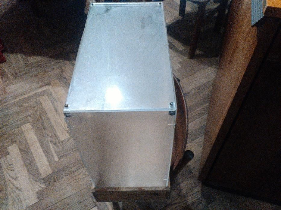 Клітка з оргскла