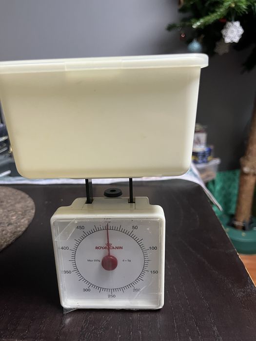 Waga do karmy dla szczeniaków Royal Canin