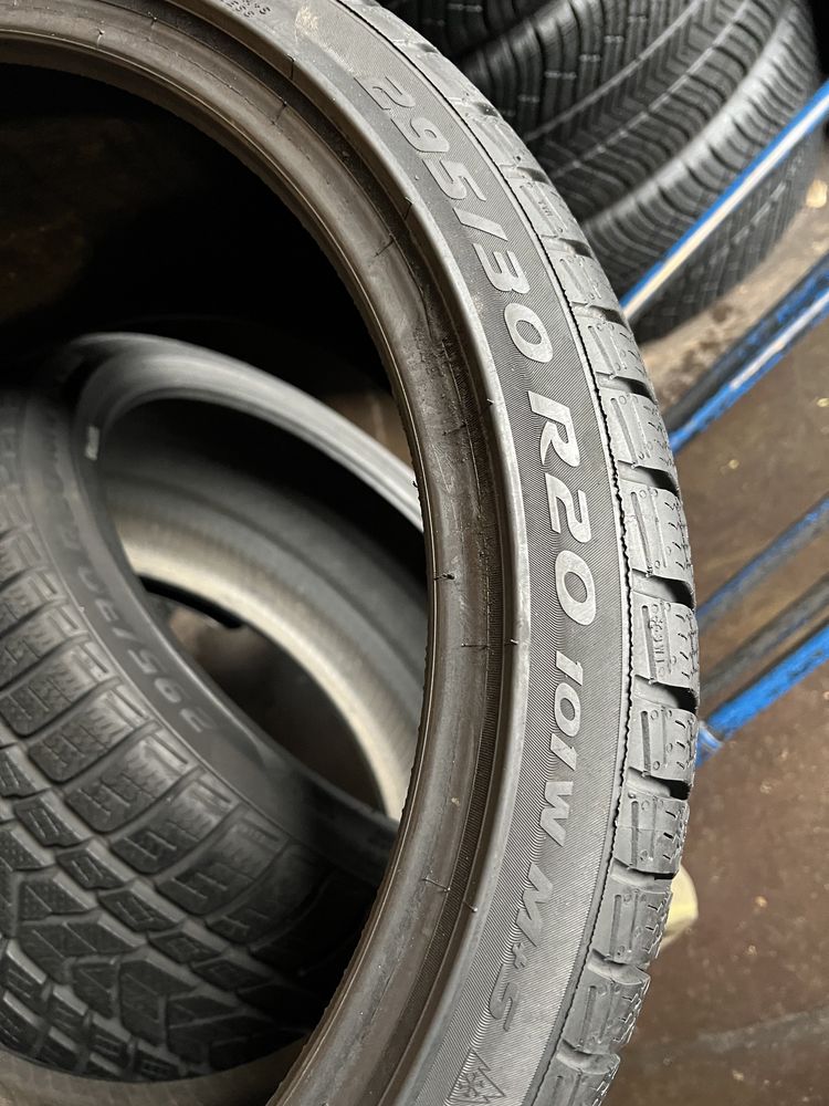 295/30/20 R20 Pirelli Sottozero 3 2шт новые зима