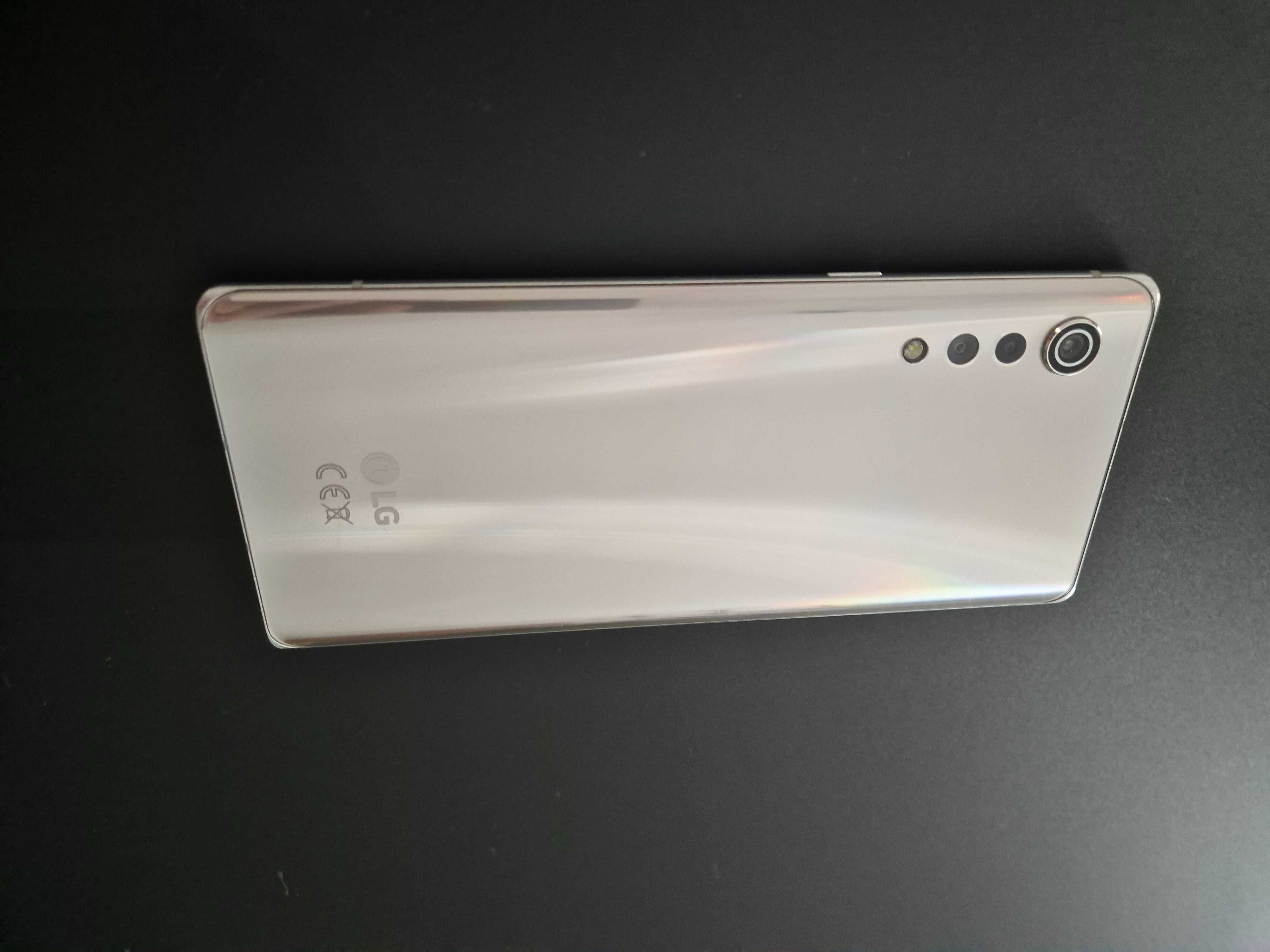 Telefon LG Velvet LM-G910EMW Używany, stan b. dobry