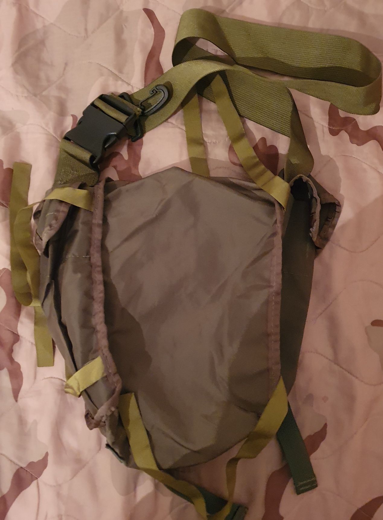 Bolsa a tiracolo verde militar