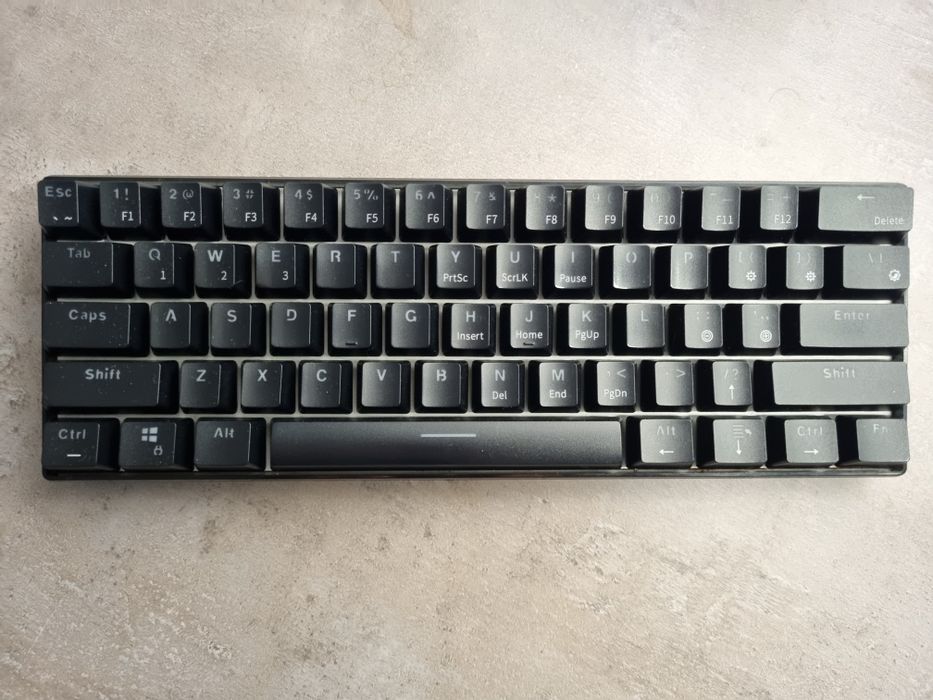 Klawiatura mechaniczna bezpezewodowa