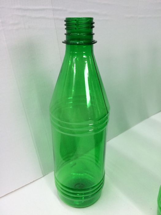 Opakowania z tworzyw sztucznych, butelki typu PET.