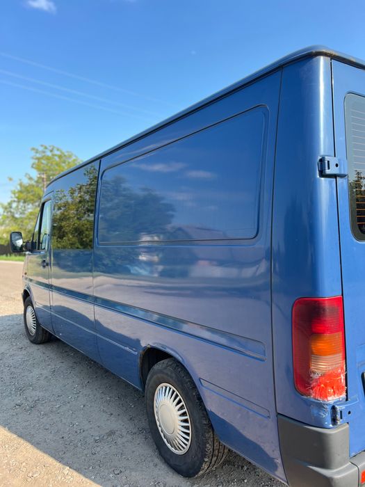 Продам VW LT – сімейний бус, легко переобладнати